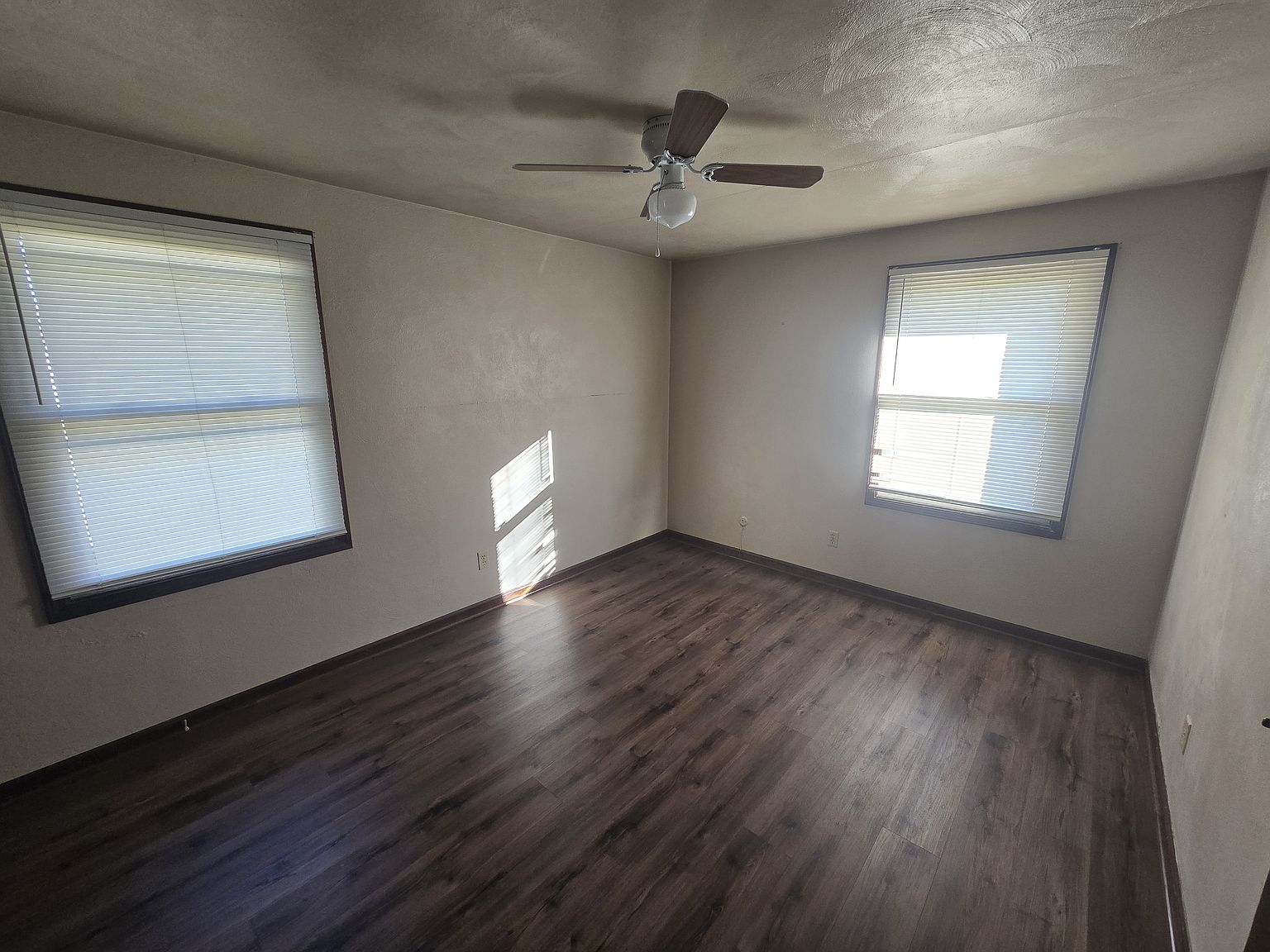 4328 Pitt St photo 3