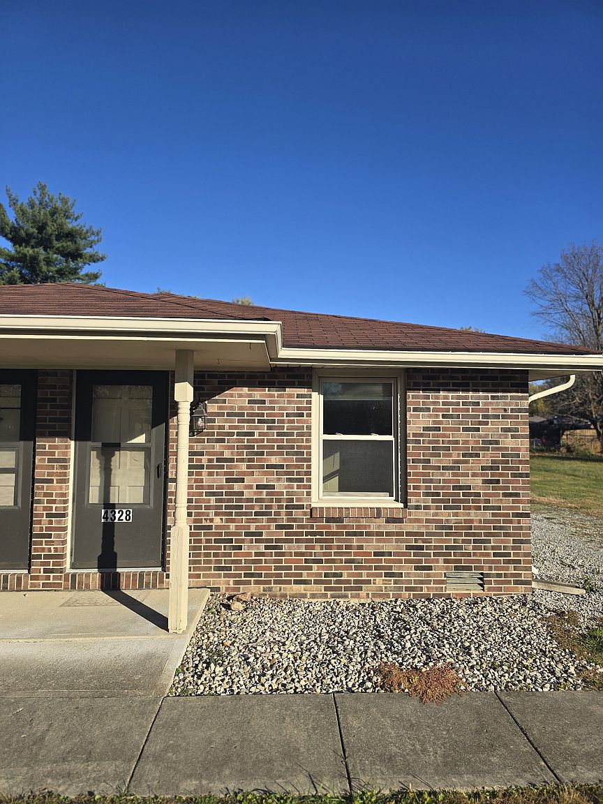 4328 Pitt St photo 7