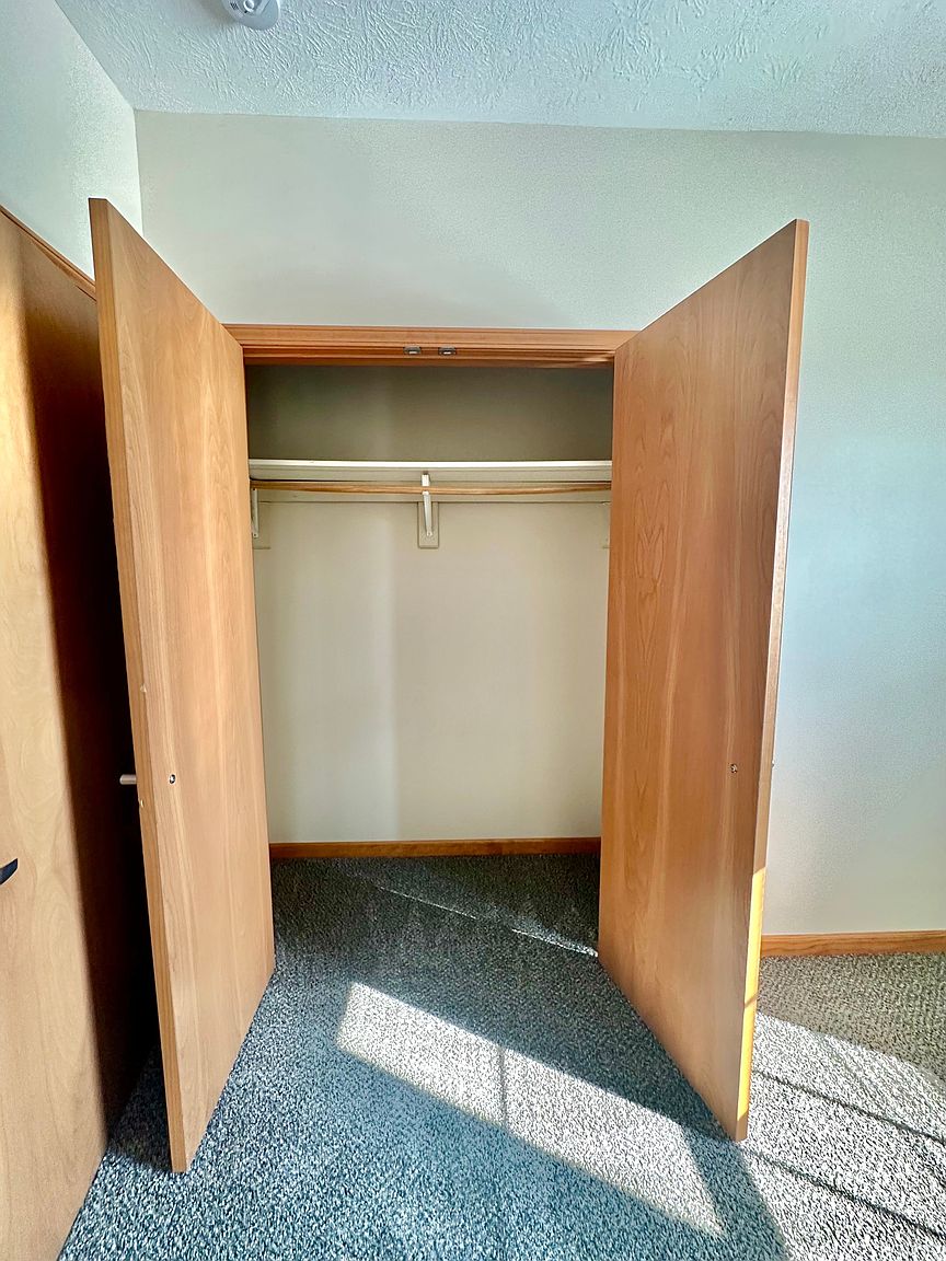 628 Walnut St #628C photo 3