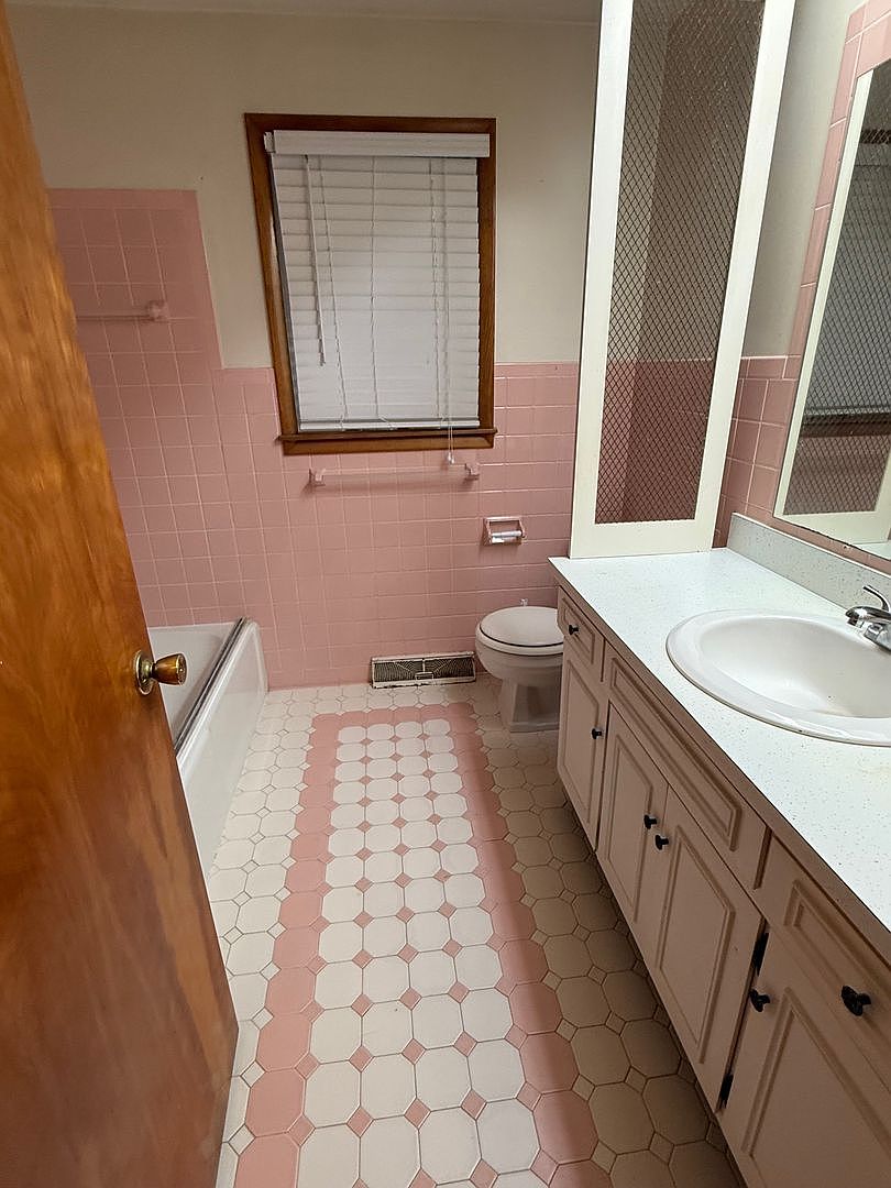 712 Mellen Dr photo 5