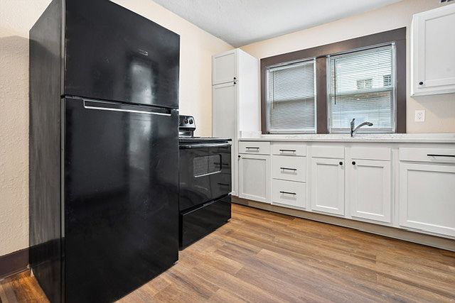 210 E 19th St #1-4 photo 3