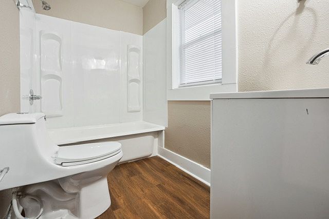 210 E 19th St #1-4 photo 5