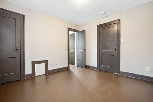 210 E 19th St #1-4 photo 6