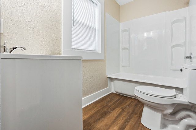 210 E 19th St #1-4 photo 7