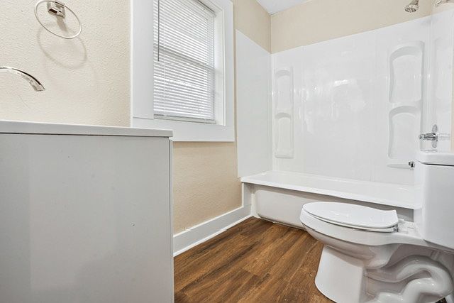 210 E 19th St #1-4 photo 8