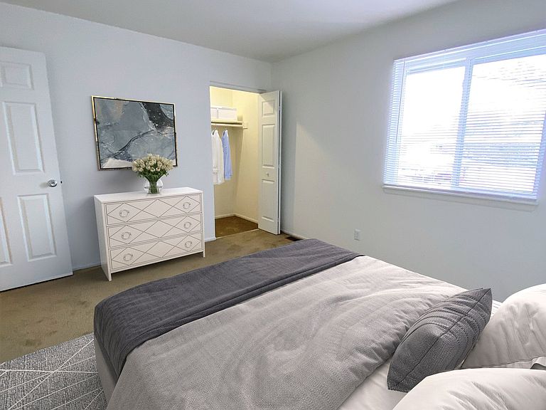 4325 S Madison Ave photo 3