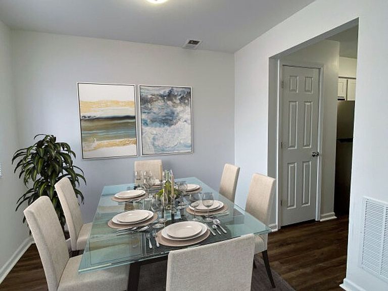 4325 S Madison Ave photo 5