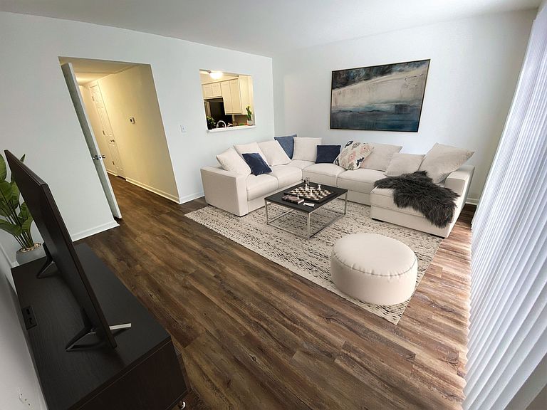 4325 S Madison Ave photo 6