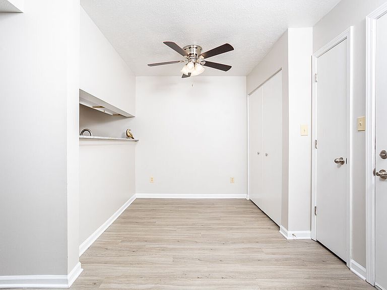 800 Harvest Dr photo 7