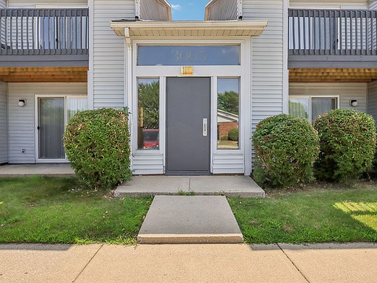 3030 Matthew Dr photo 5