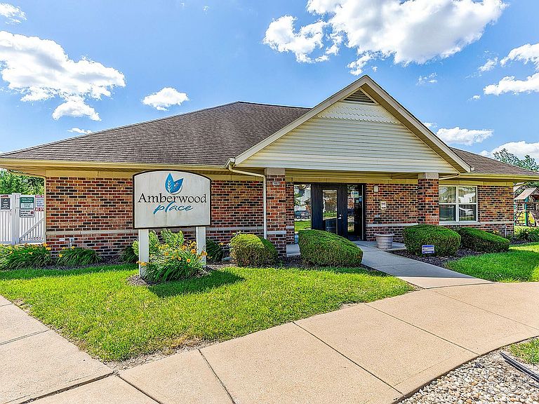 2864 Amberwood Pl photo 4