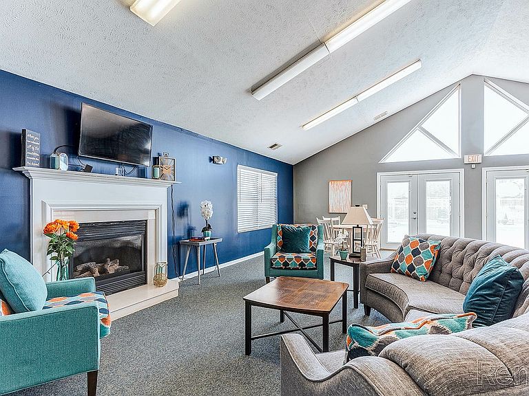 2864 Amberwood Pl photo 6