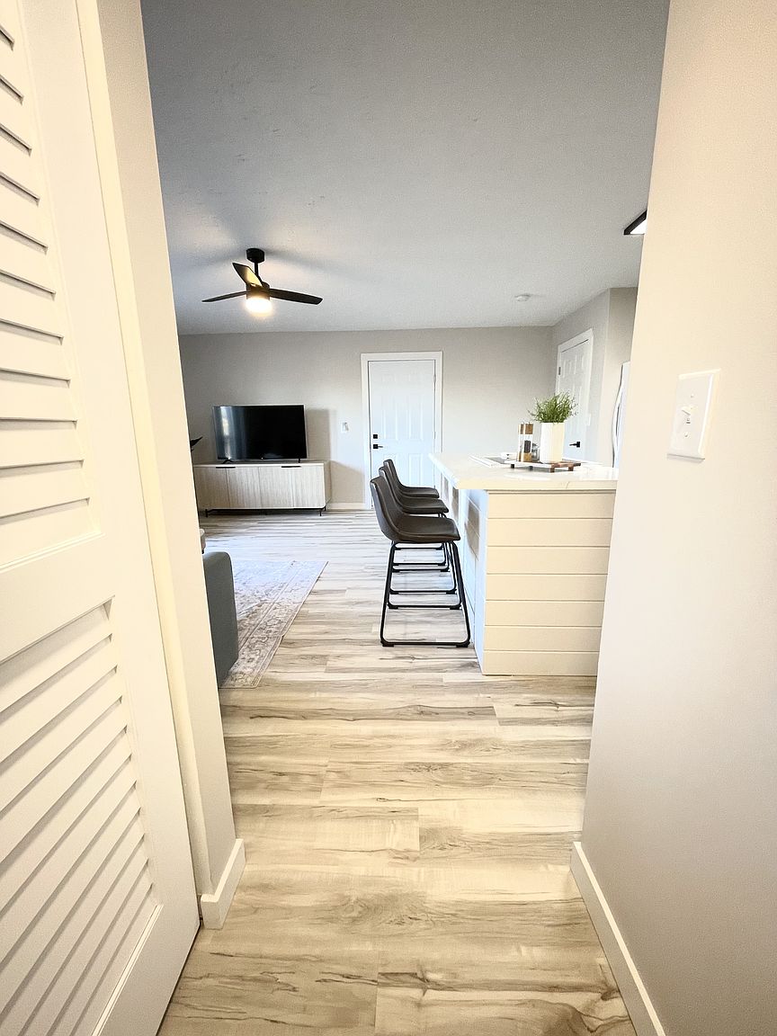 602 Marsha Ct APT 17