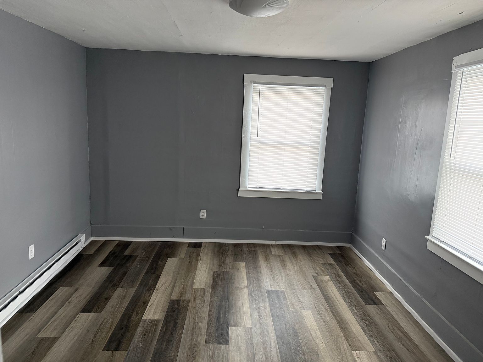 1501 E Markland Ave photo 7