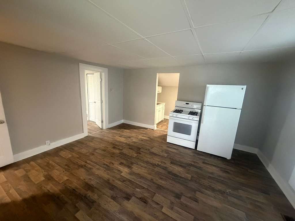 1043 S Bell St #1 photo 2