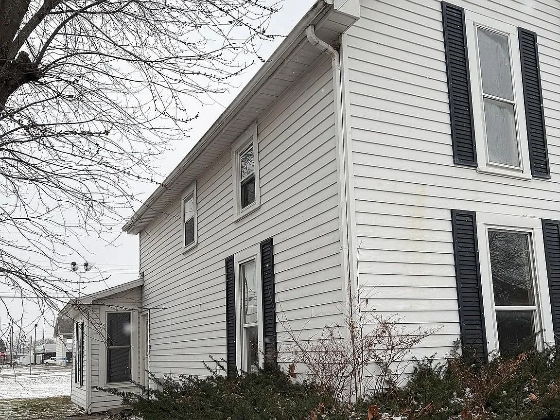 1043 S Bell St #1 photo 4