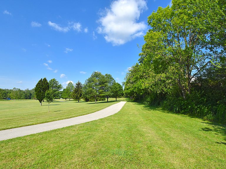 711 Boston Dr photo 8