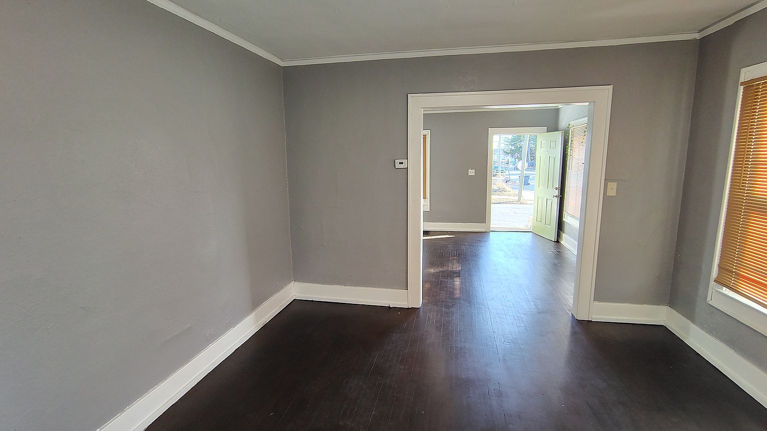 320 W Elm St #320 photo 2