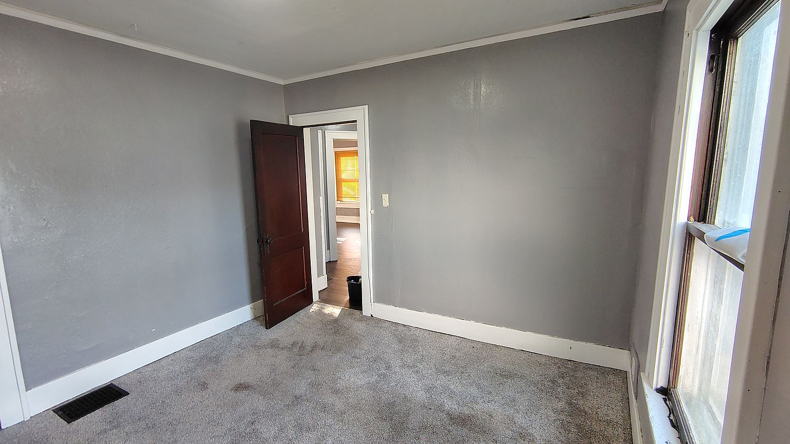 320 W Elm St #320 photo 4