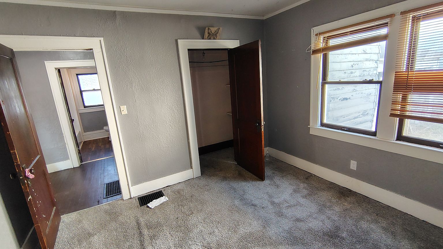 320 W Elm St #320 photo 6