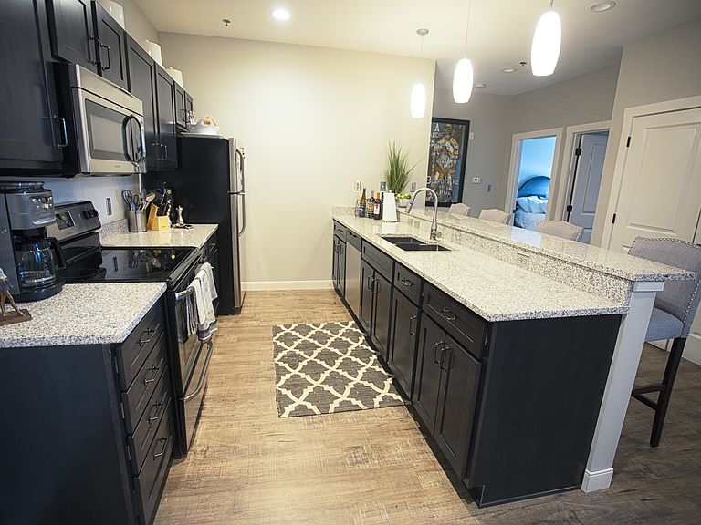 101 N Union St photo 3