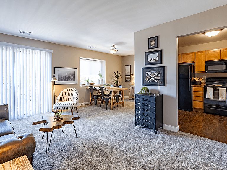 921 Parliament Pl photo 2