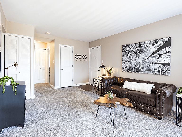 921 Parliament Pl photo 5