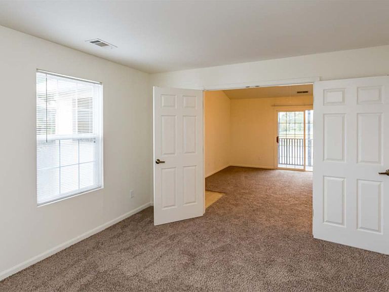 700 Bexley Pl photo 8