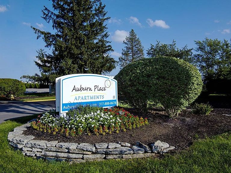 745 Wooddale Ter photo 2