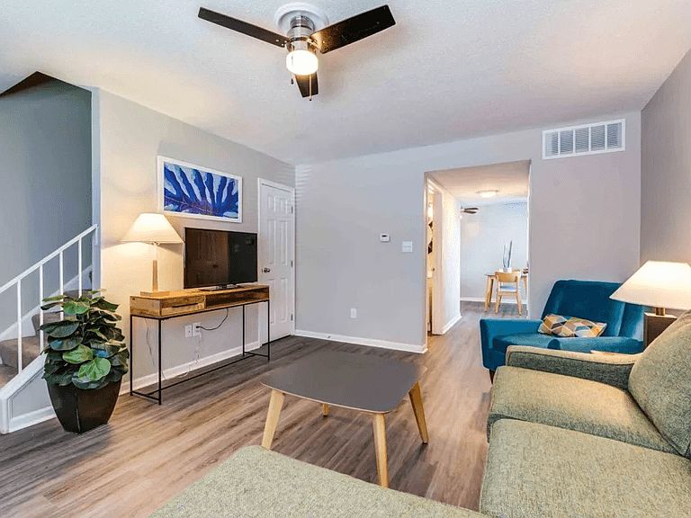 745 Wooddale Ter photo 7