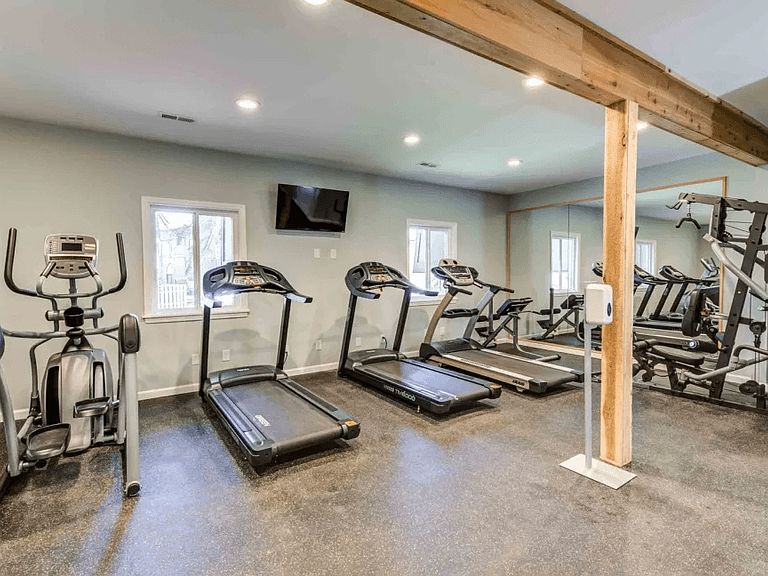 745 Wooddale Ter photo 8