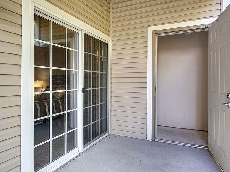 2400 E Main St photo 5