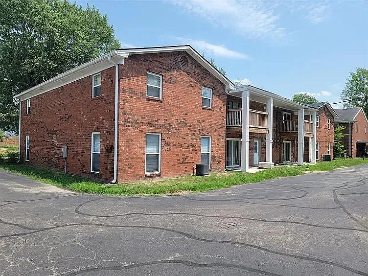 622 Wooddale Ter photo 2