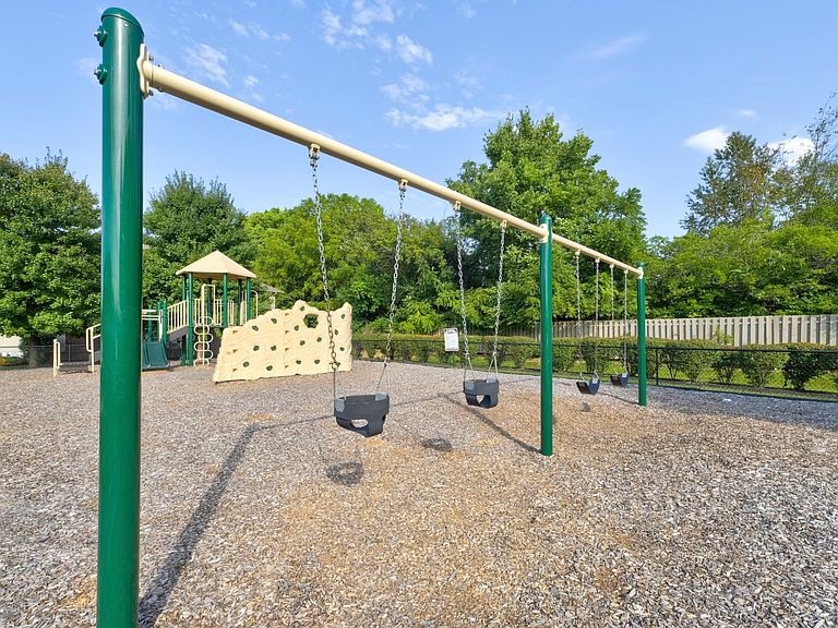 2600 Santa Anita Dr photo 2