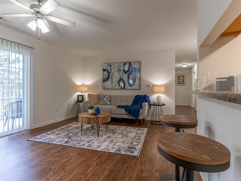 1630 Saddle Way photo 7