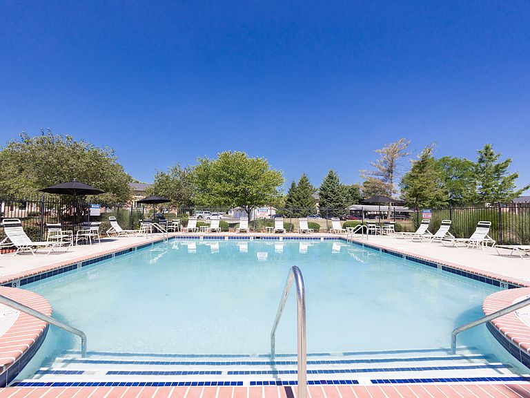 902 Wallington Cir photo 8