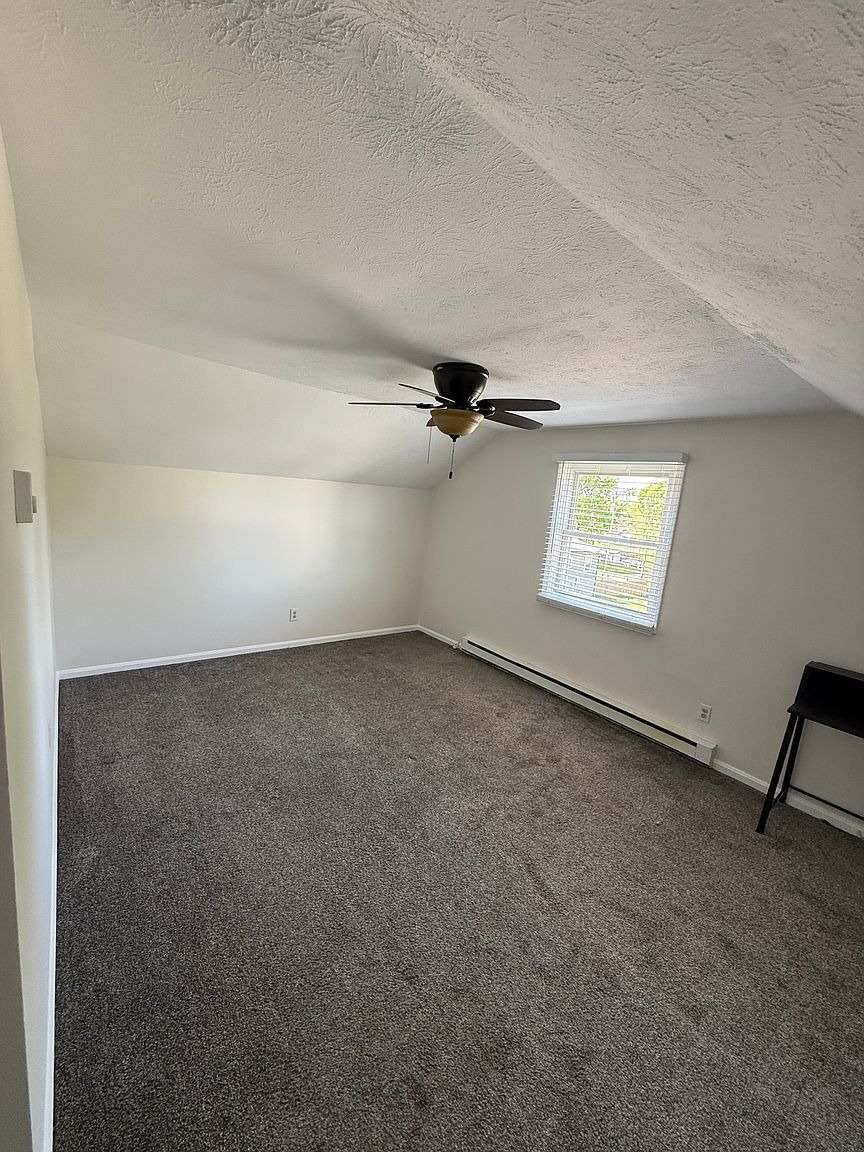 509 1/2 Walnut St photo 4