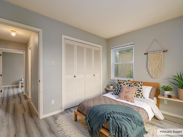 1005 N Park Forest Dr photo 3