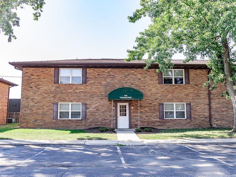 2111 W Frederick Dr photo 2