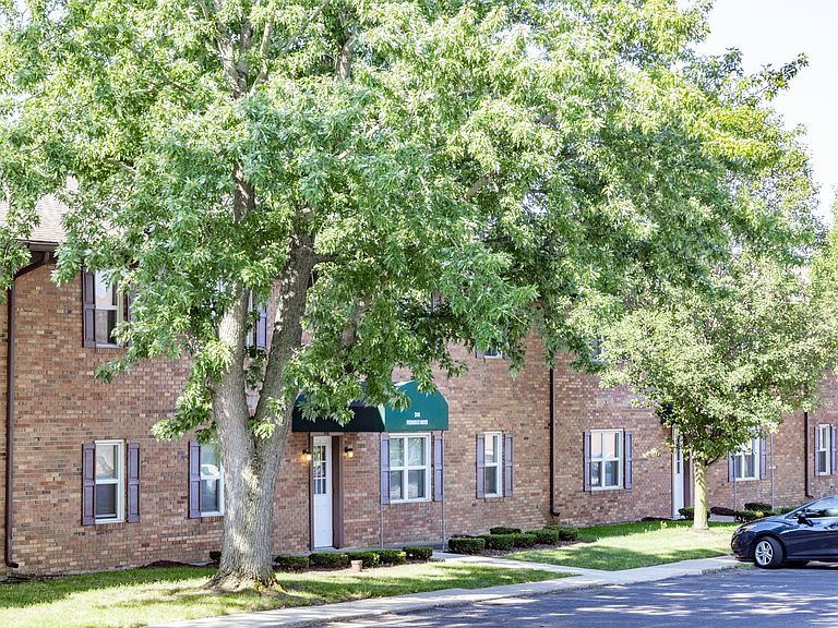 2111 W Frederick Dr photo 4