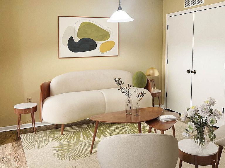 717 E Hunters Run Dr photo 4