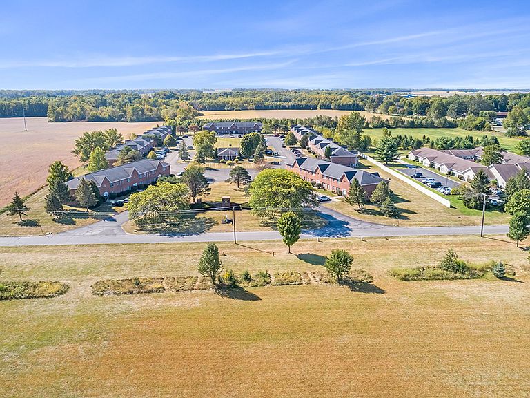 5000 Prestwick Sq photo 7