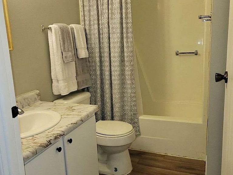 1315 N Beckford Pl photo 6