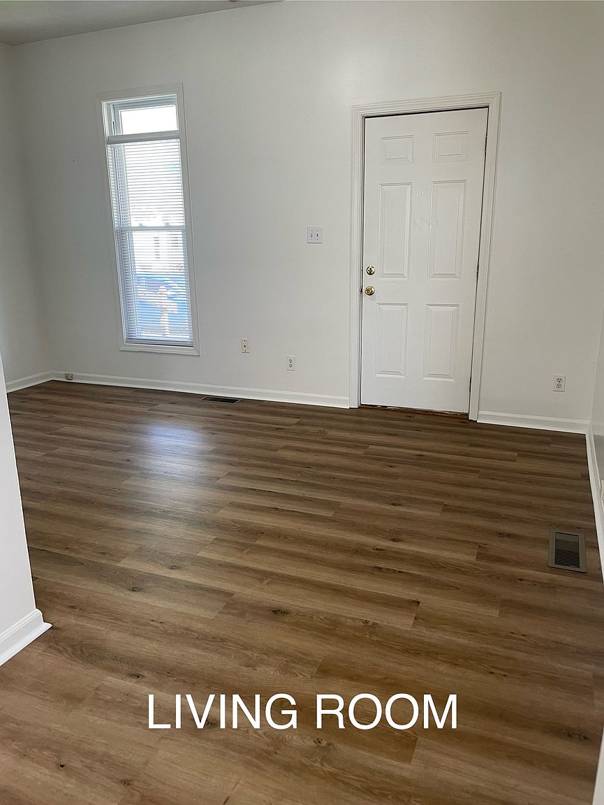 219 E 13th St photo 7