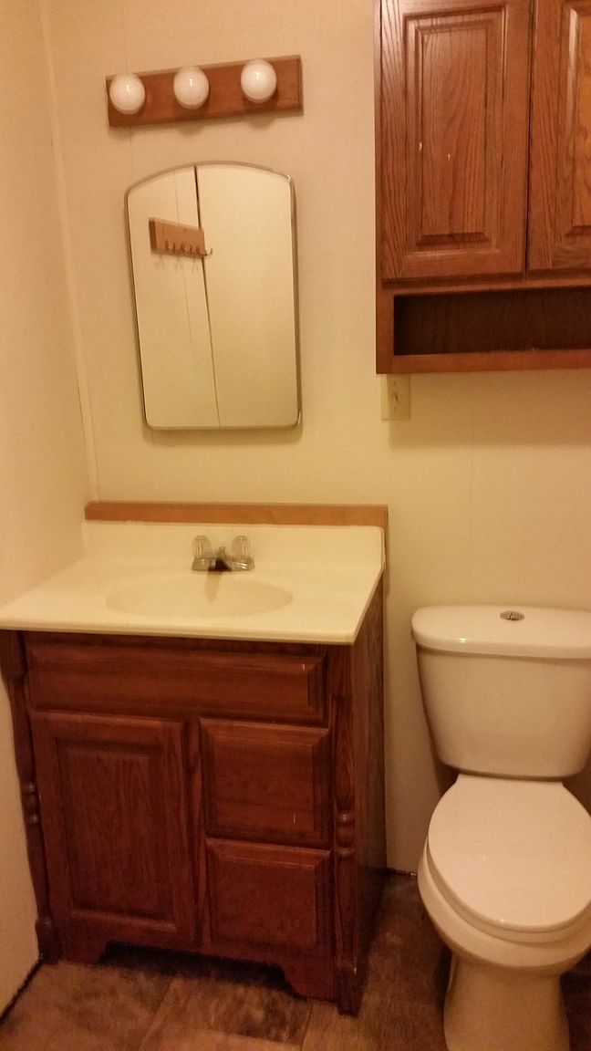 906 W 3rd St APT A photo 3