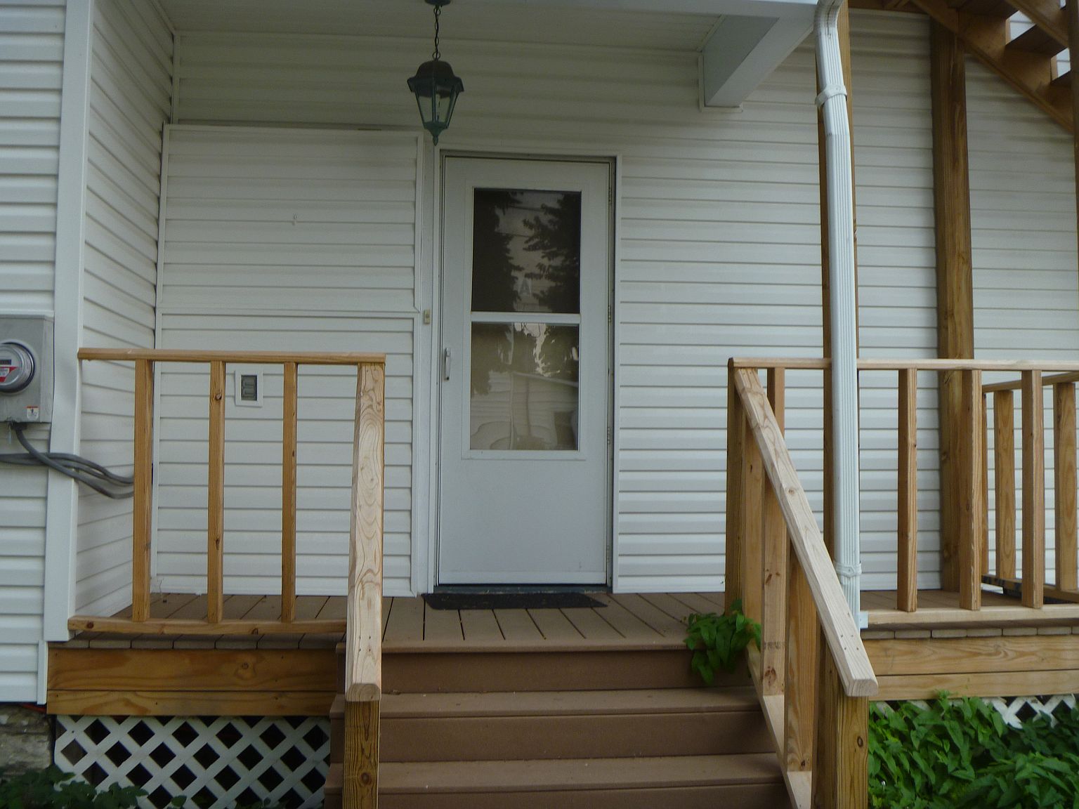 916 W 3rd St APT A photo 6