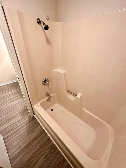 1217 W 10th St photo 4