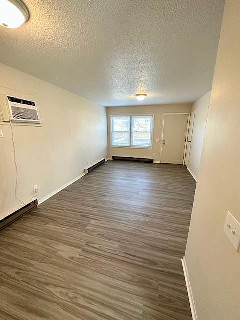 1217 W 10th St photo 6