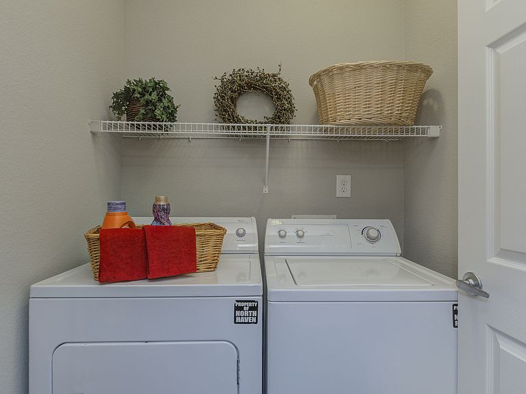 4690 Haven Point Blvd photo 2