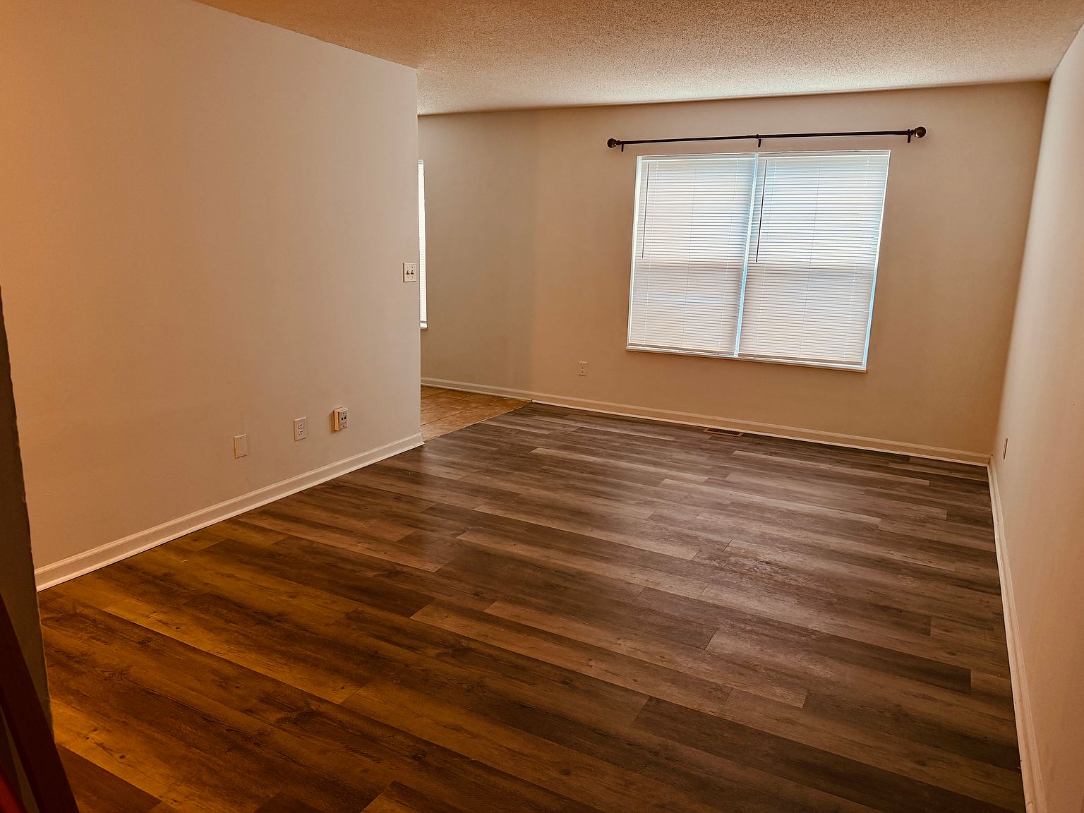 430 Lark Ct APT B photo 6